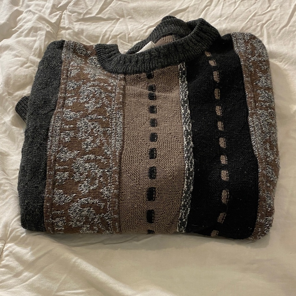 Vintage European Made Timeless Earth Tone Light Weight Crewneck